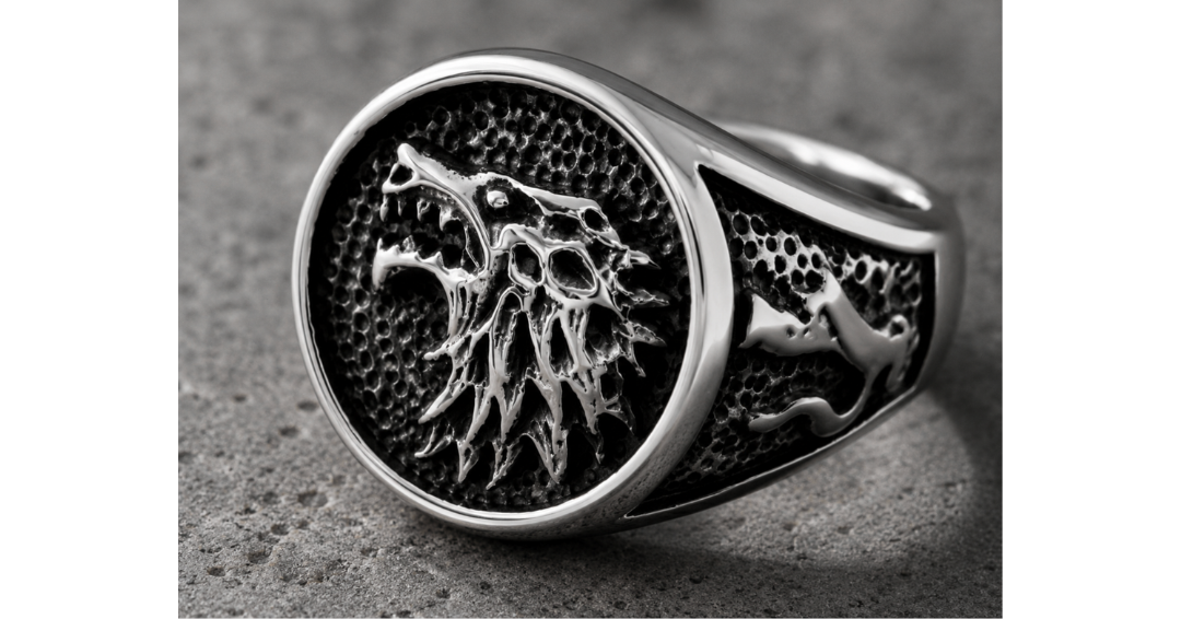 Black Wolf Head Silver Titanium Ring