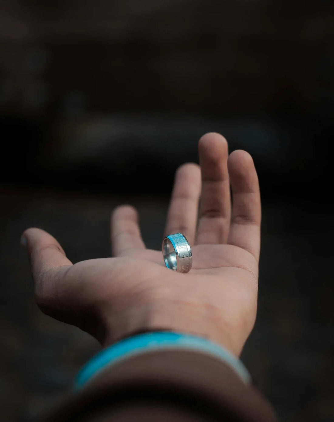 How to Buy a Men's Ring Online - Everything Australian Men Need to Know
